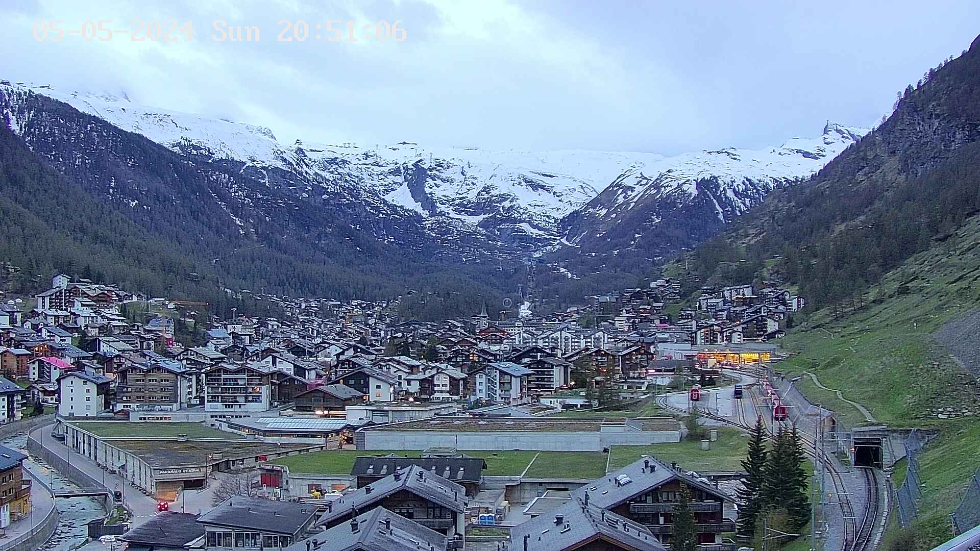 negocio cubrir Turismo Webcams from our heliports | Air Zermatt AG