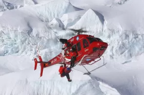 helicopter rescue air zermatt