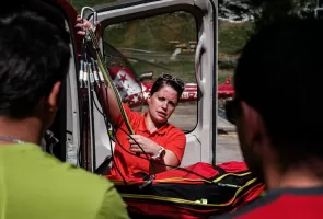 air zermatt rettungsdienst rettungssanitäter